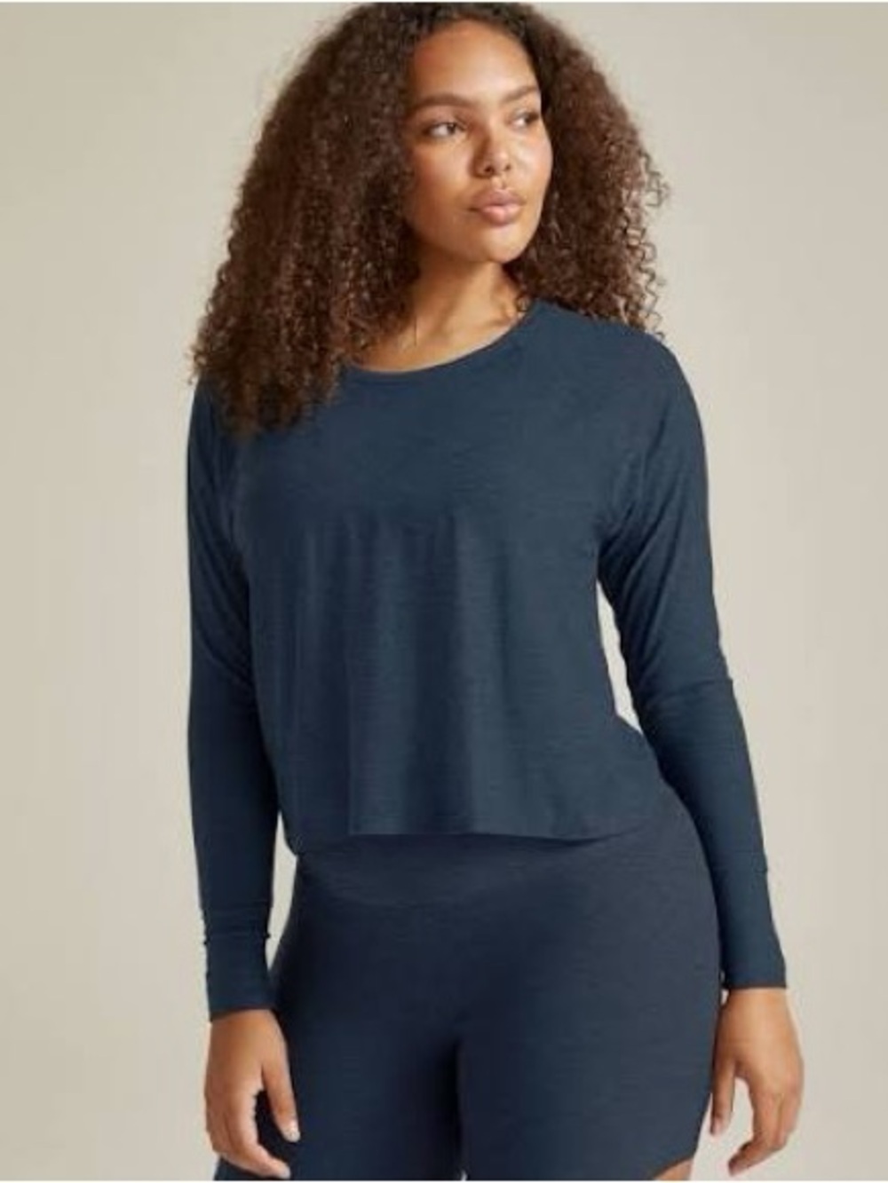 Beyond Yoga Navy Long-Sleeve Open-Back Tee - Picture 4 of 5
